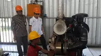 Operator Pembangkit Listrik Tenaga Diesel (PLTD) Pulau Komodo‎, Nusa Tenggara Timur (NTT)‎.(Liputan6.com/Pebrianto Eko Wicaksono)