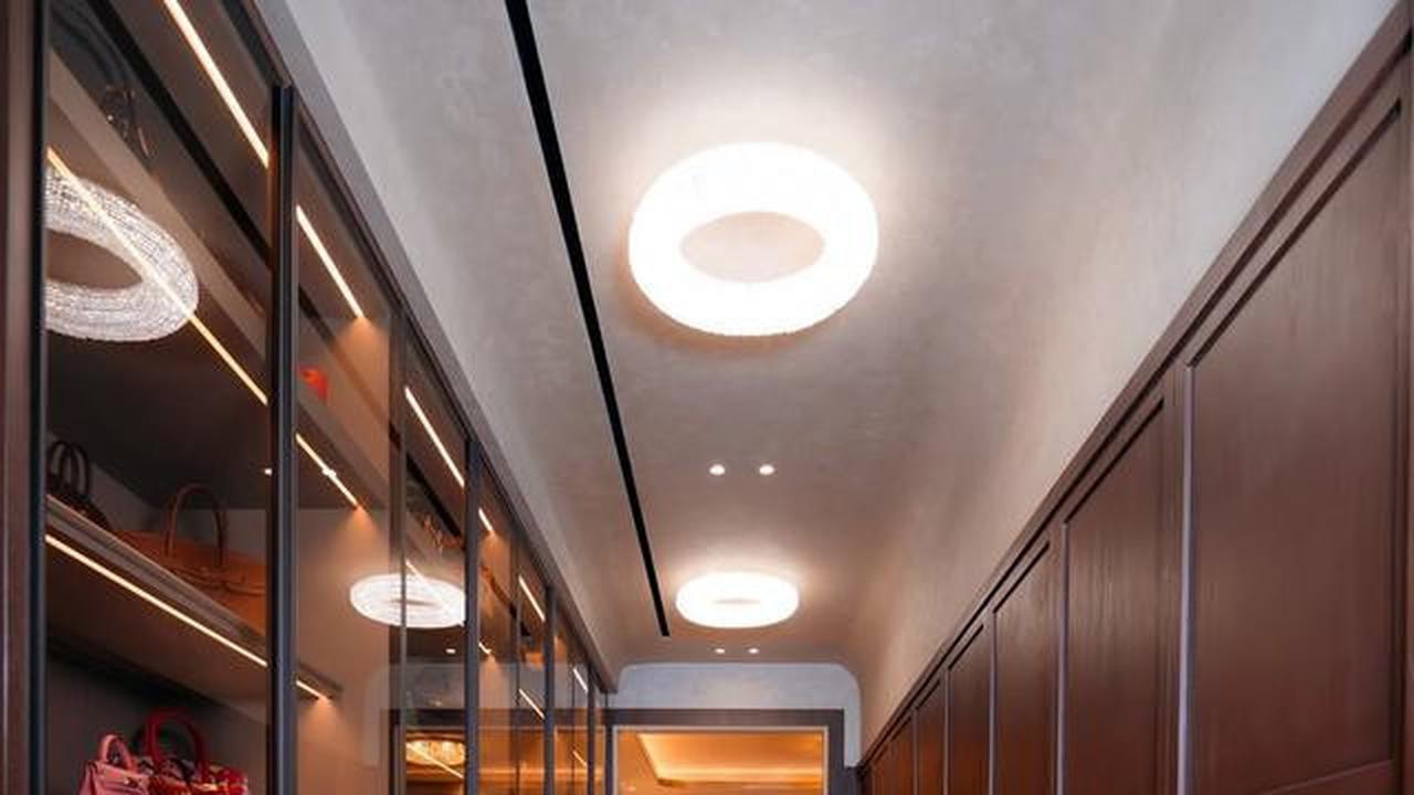 Potret Walk-in Closet di Rumah Baru Tasya Farasya yang Super Mewah