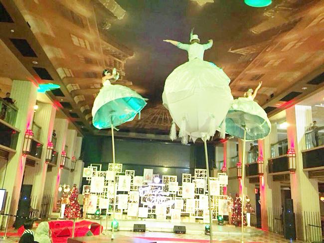 Salah satu pertunjukan menarik di Mall Grand Indonesia | Photo: Copyright Vemale.com/Anisha S Putri