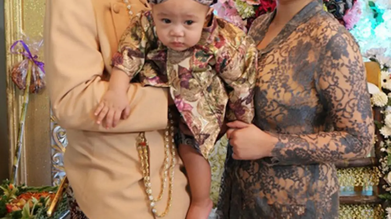 [Bintang] Raffi Ahmad - Nagita Slavina - Rafathar