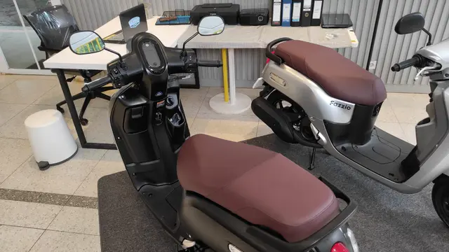 Tampilan jok di Yamaha Fazzi Hybrid Connected (Arief A/Liputan6.com)