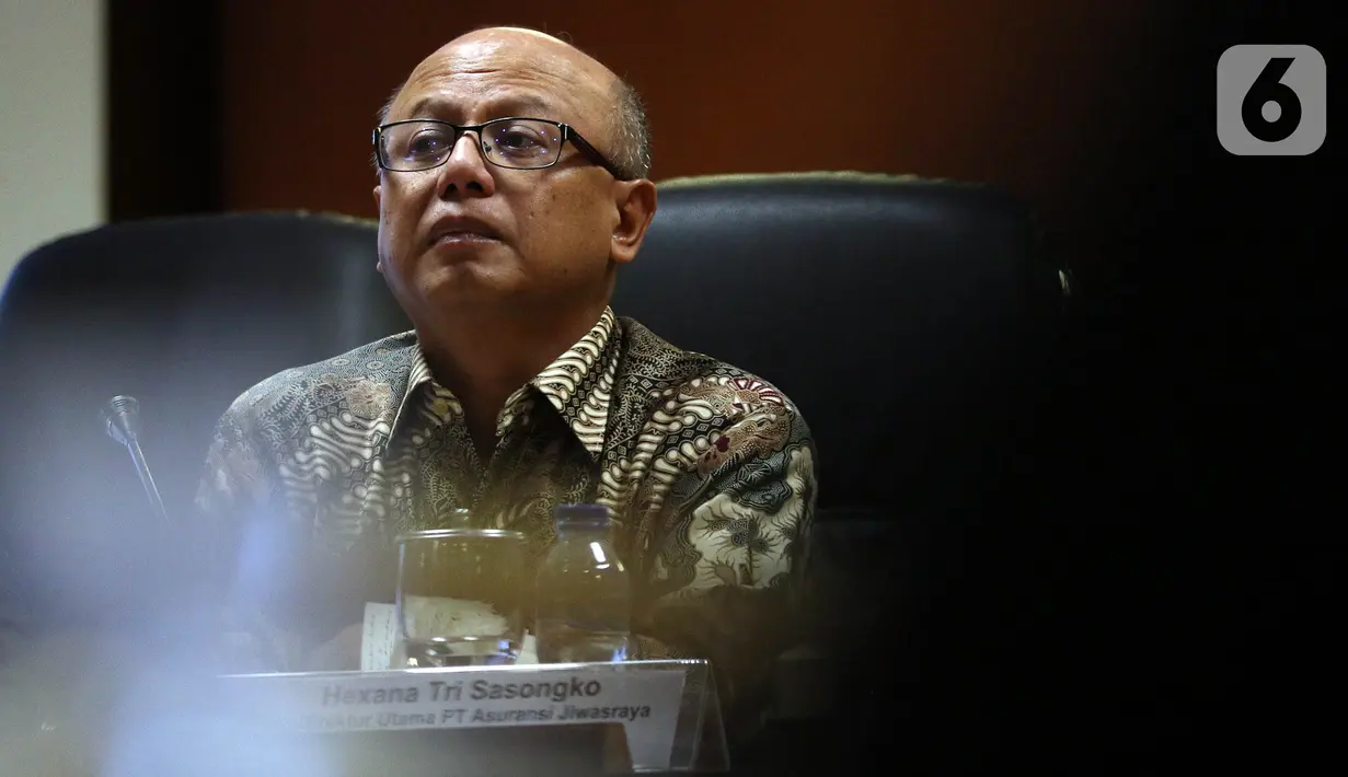 Direktur Utama PT Asuransi Jiwasraya Hexana Tri Sasongko saat menjadi pembicara pada acara diskusi Penyelesaian Gagal Bayar Jiwasraya di Kompleks Parlemen, Jakarta, Rabu (15/1/2020). Diskusi mengangkat tema "Jiwasraya: 'Nasibmu-Nasibku Jua' Solusi Carut Marut Jiwasraya". (Liputan6.com/Johan Tallo)