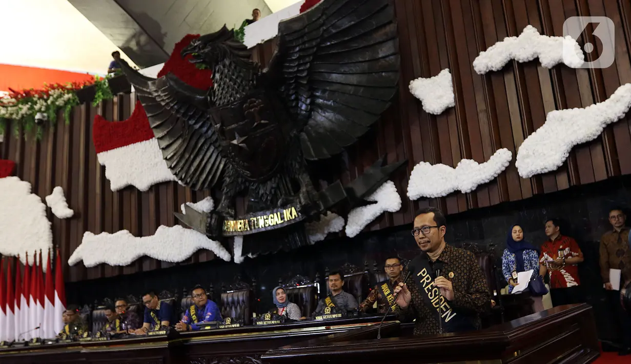 Geladi kotor pelantikan Presiden dan Wakil Presiden terpilih Joko Widodo dan Ma'ruf Amin di Kompleks Parlemen, Senayan, Jakarta Jumat (18/10/2019). Untuk geladi resik akan digelar pada Sabtu, 19 Oktober 2019. (Liputan6.com/JohanTallo)