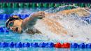 Perenang Belarusia, Pavel Sankovich, berlomba di nomor 100m gaya kupu-kupu putra Kejuaraan Renang Eropa Kolam Pendek di Netanya, Israel, (2/12/2015). (AFP/Jack Guez)