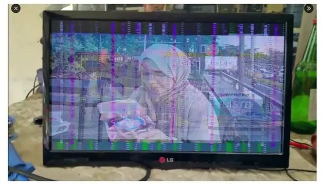 Wanita Ini Minta Fotonya Diedit Penuh Garis, 6 Hasilnya Jadi Nyeleneh