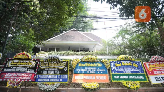 Rumah Duka Guruh Soekarnoputra Dipenuhi Pelayat