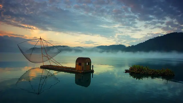 Area Panorama Nasional Danau Matahari Bulan