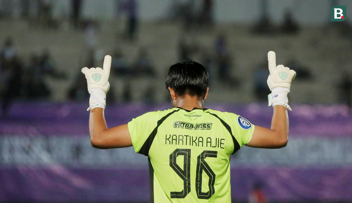 Di Laga ini, Kartika Ajie juga tampil tangguh di bawah mistar gawang dan mencatatakan Clean Sheet untuk Persita Tangerang. (Bola.com/M Iqbal Ichsan)