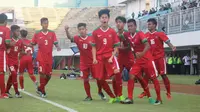 Timnas Indonesia U-16 menang 4-0 saat menghadapi Filipina U-16, Minggu (21/5/2017) di Stadion Maguwoharjo. (Bola.com/Ronald Seger)