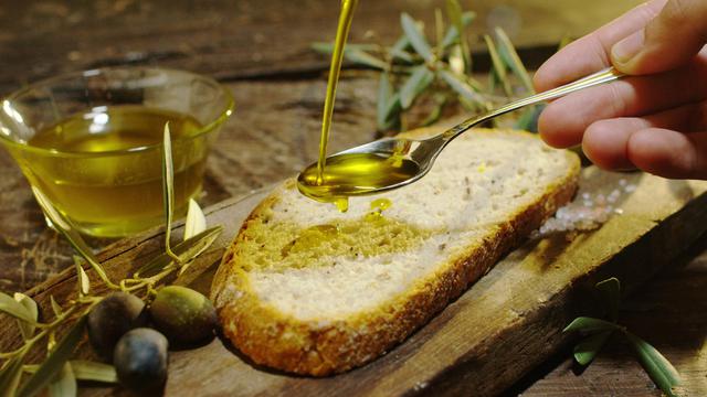 Kulit Bermasalah? Extra Virgin Olive Oil Bisa Jadi Solusi Ampuh!