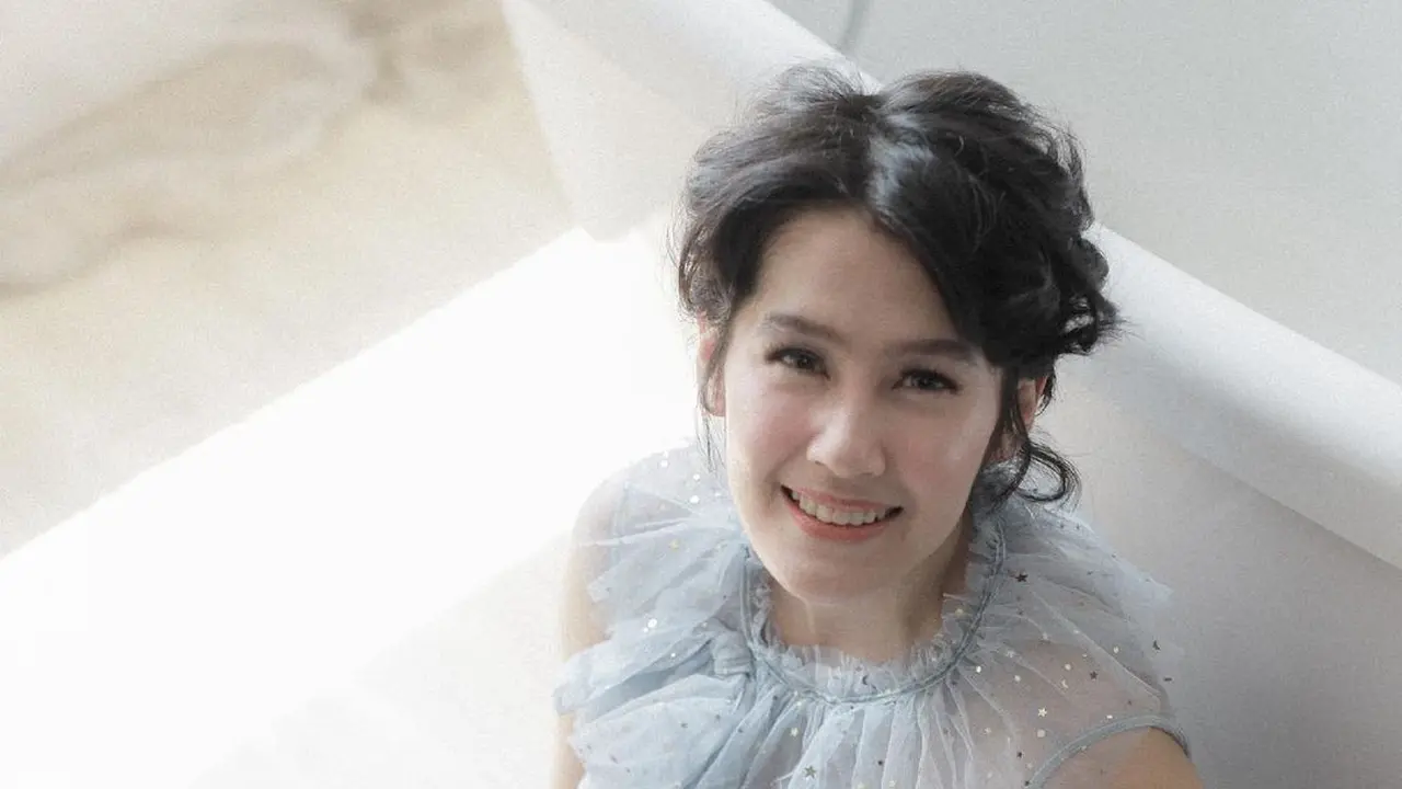 Menanti Kelahiran Anak Kedua, Ini 6 Potret Maternity Shoot Ardina Rasti