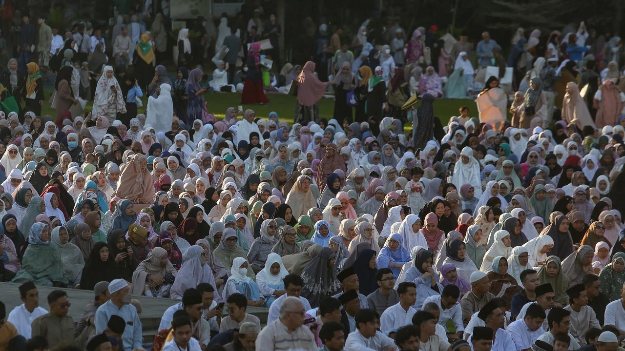 FOTO: Ribuan Jemaah Muhammadiyah Salat Idul Fitri di Bogor