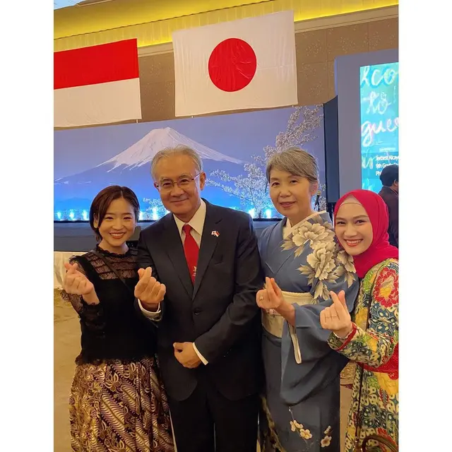 Jadi Duta Persahabatan, Ini 6 Potret Haruka Eks JKT48 Bersama Publik Figur Jepang