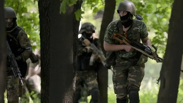 Perang di Bandara Ukraina Tewaskan 30 Orang Pro-Rusia
