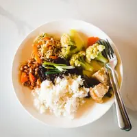 Beras bertepung kaya akan karbohidrat sederhana yang dengan cepat diubah menjadi glukosa, sehingga meningkatkan kadar gula darah (Foto: Pexels.com)