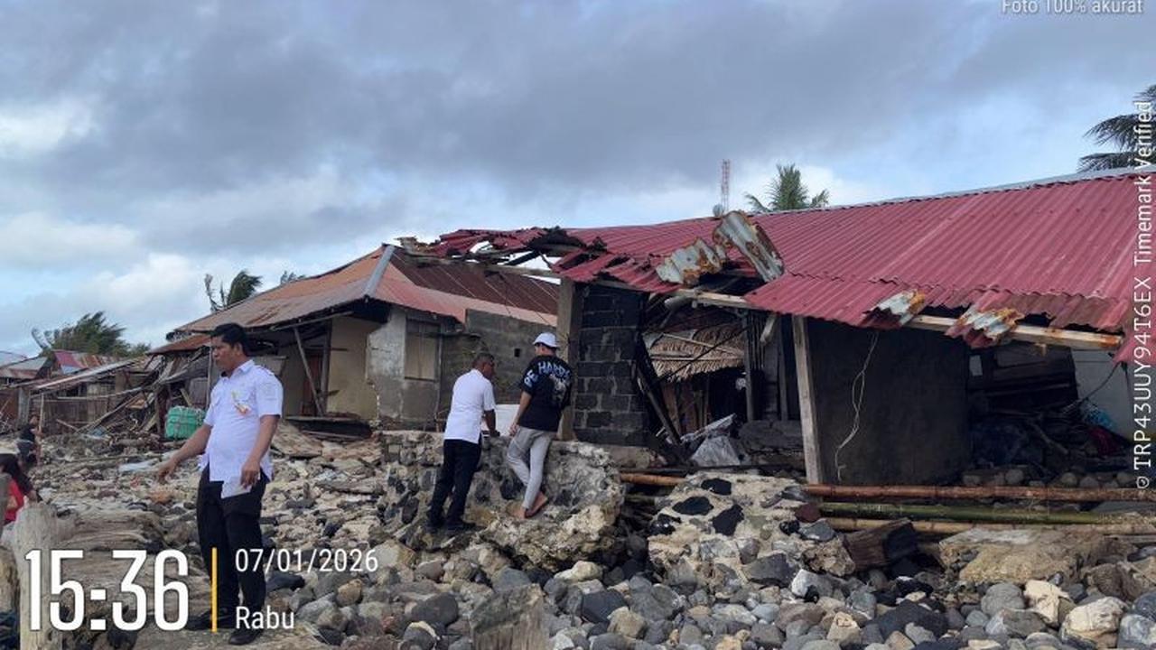 Gelombang Pasang Minahasa Utara Rusak Parah 11 Rumah, Ratusan Warga Mengungsi