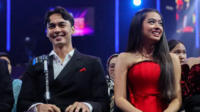 Fattah Syach dan Aqeela Calista di Infotainment Awards 2026 (credit: KapanLagi.com/Salwa Suci Aisyah)