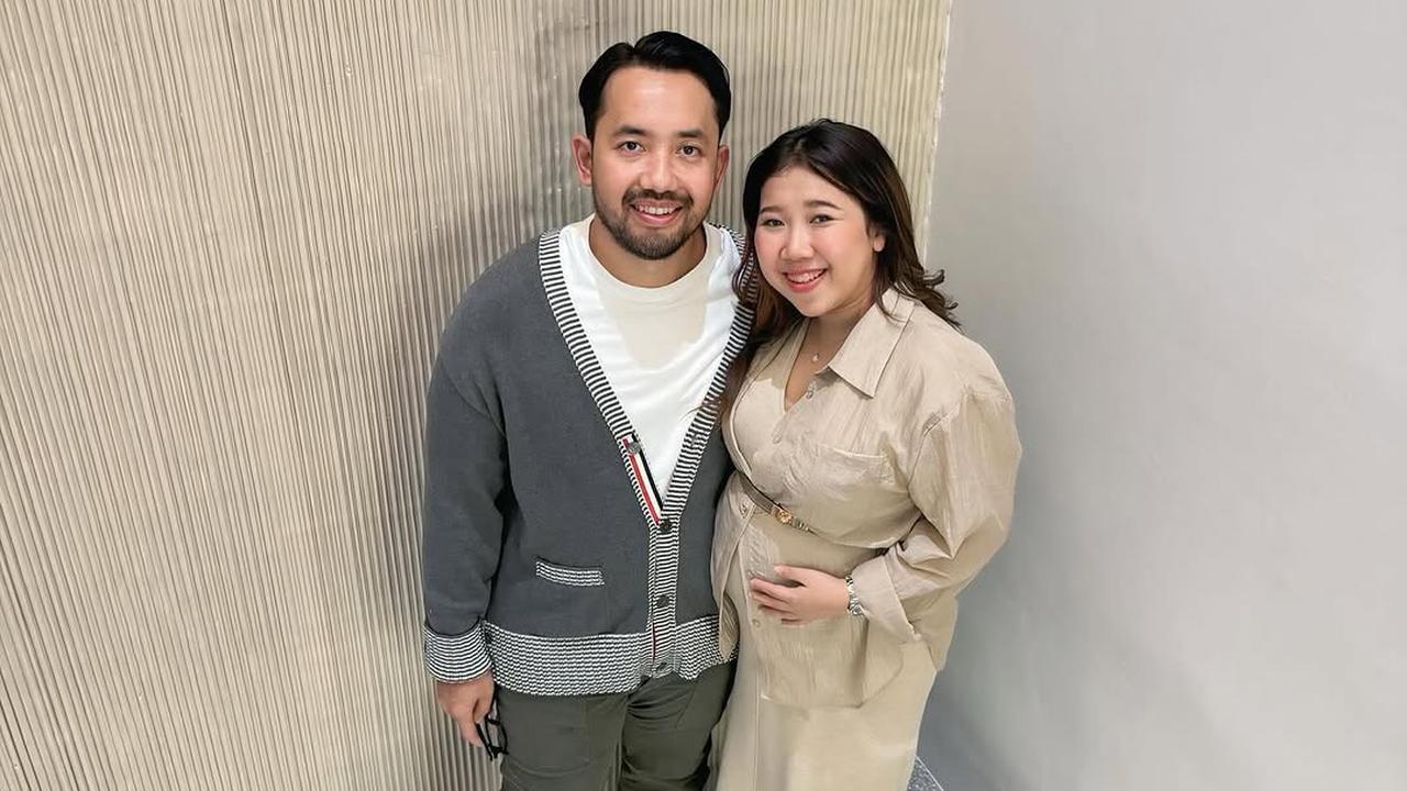 Potret Baby Bump Kiky Saputri Saat Kunjungi Restoran Baru Nikita Mirzani Curi Perhatian