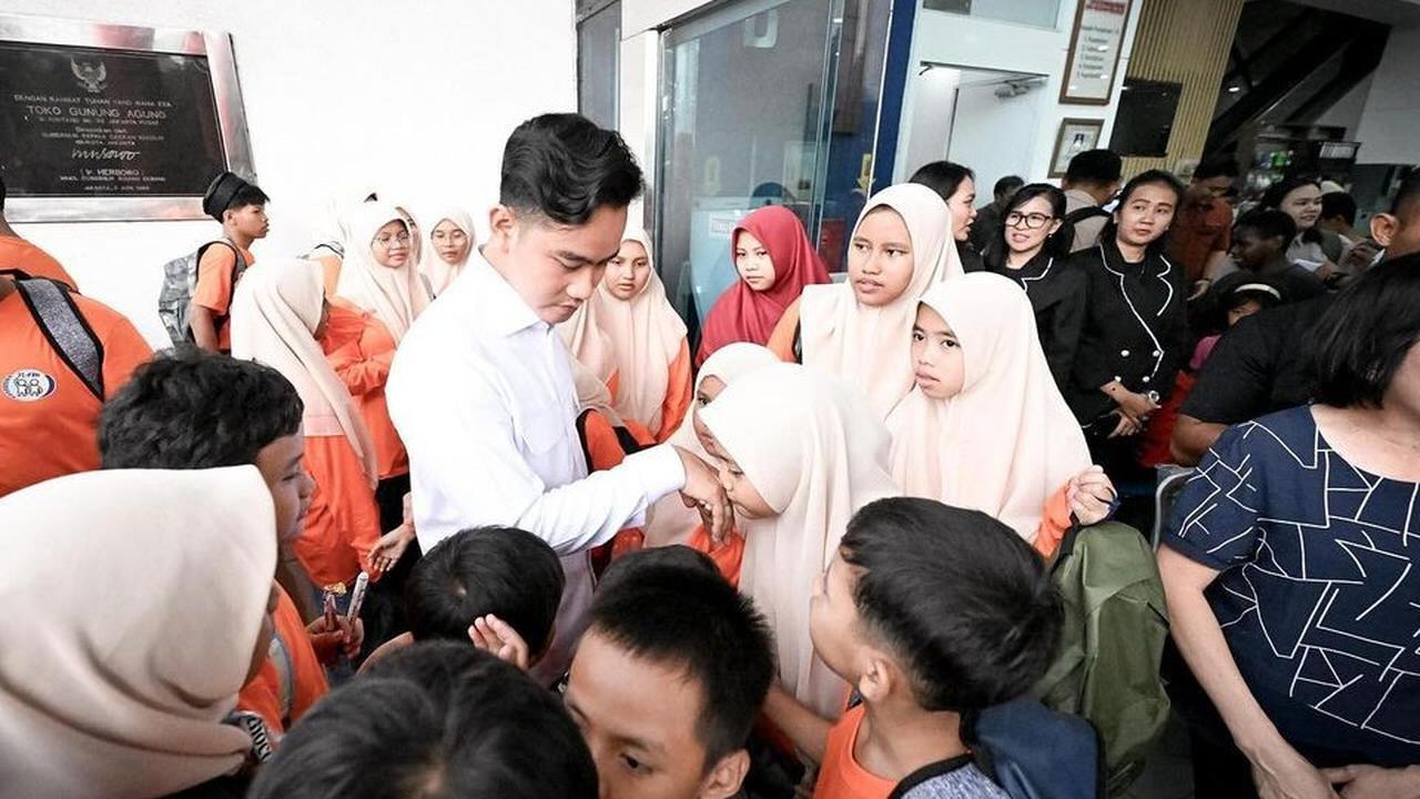 VIDEO: Tegas! Perintah Wapres Gibran Minta Menteri Pendidikan Hapus Sistem Zonasi
