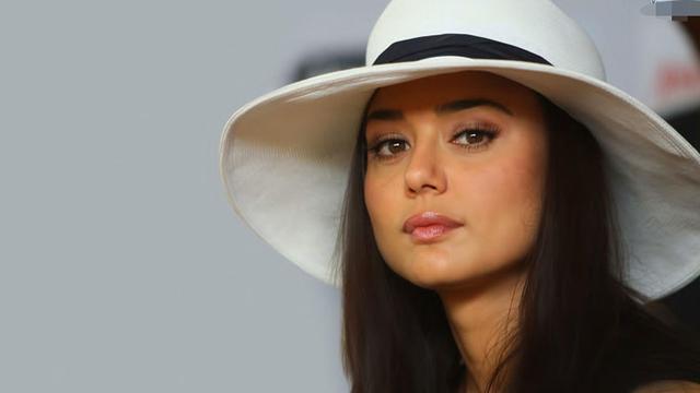 Mengapa Selebriti Bollywood Tak Mau Komentari Kasus Preity Zinta