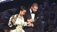 Bersama, Rihanna dan Drake menghasilkan karya yang luar biasa.