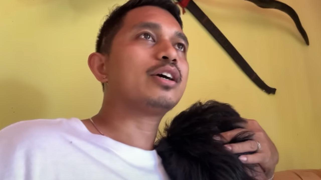 10 Tahun Enggak Pulang, Youtube Shine dan Sang Adik Menangis saat Tiba Dikampung Halaman Ingat Sang Ibu yang Sudah Meninggal
