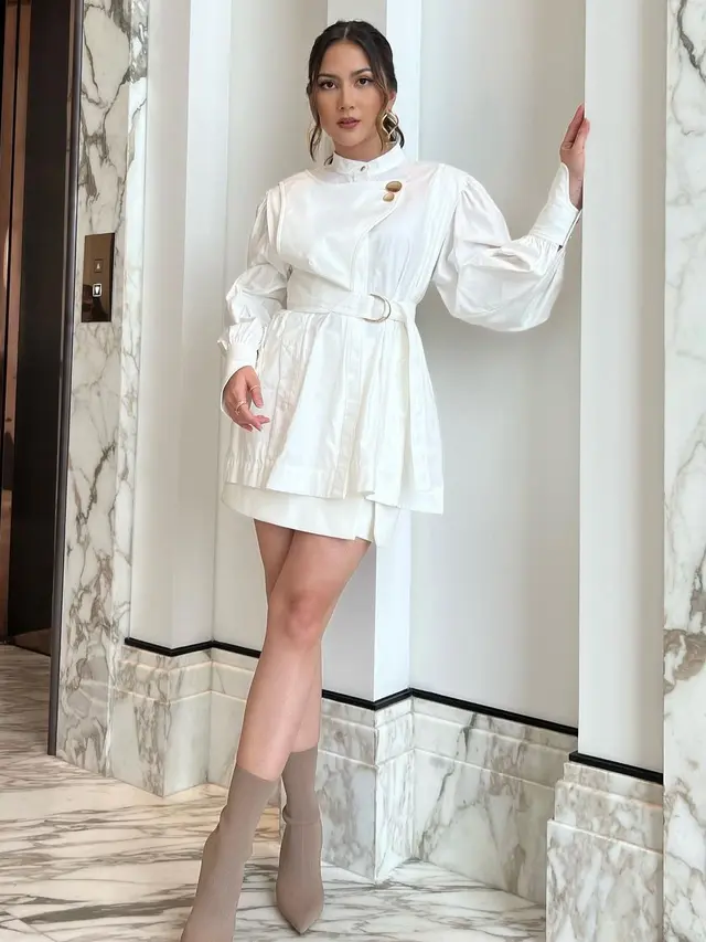 Mix and Match Outfit Serba Putih ala Selebriti (Instagram/@jscmila)