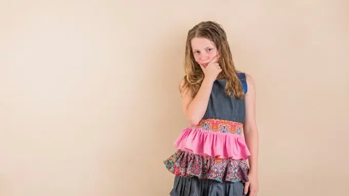 Model Baju Batik Anak Pesta (credit: freepik)