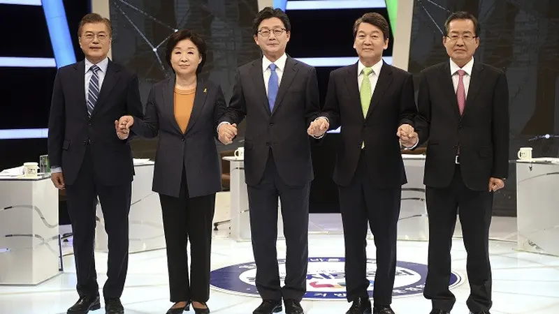 Kandidat Pilpres Korea Selatan 2017, dari kiri ke kanan; Moon Jae-in, Sim Sang-Jung, Yoo Seung-Min, Ahn Cheol-Soo, dan Hong Joon-Pyo (Jung Yeon-je/AFP via AP)