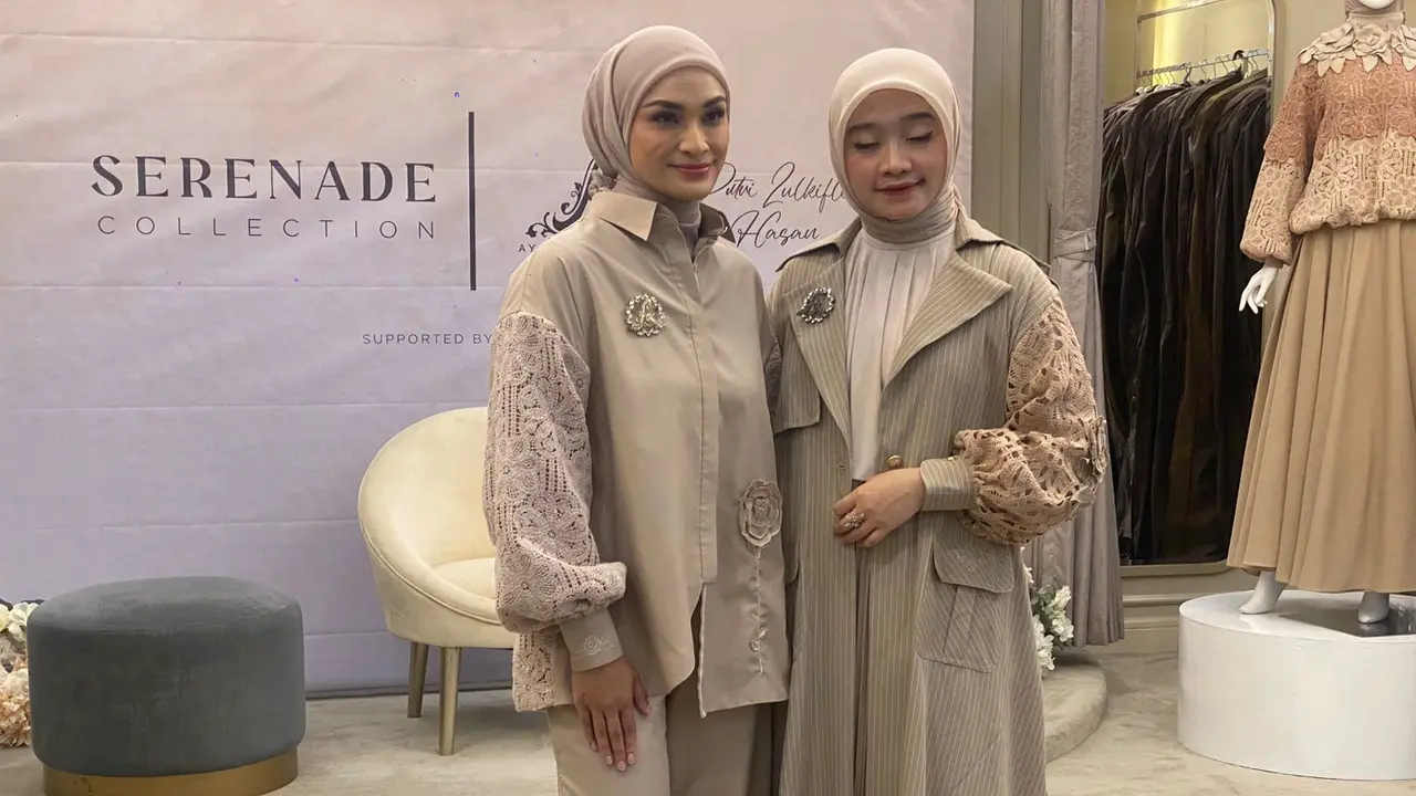 Ayu Dyah Andari bersama Putri Zulkifli Hasan