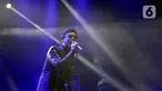 Grup musik D'masiv saat tampil di festival musik Soundfest di Gambir Expo, Kemayoran, Jakarta, Jumat (23/5/2025). (Liputan6.com/Herman Zakharia)
