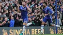 Pemain Chelsea, Gary Cahill, merayakan gol yang dicetaknya ke gawang MU dalam laga pekan ke-9 Premier League di Stamford Bridge, Minggu (23/10/2016) malam WIB. (Reuters/Eddie Keogh)