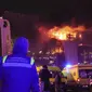 Lokasi penembakan massal dan pembakaran di tempat konser band Picnic, Crocus City Hall, di Moskow, Rusia. (AP/Vitaly Smolnikov)