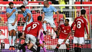 Jaap Stam Semprot 4 Pemain MU usai Keok dari Man City: Melawan 10 Pemain kok Cuma Jalan!