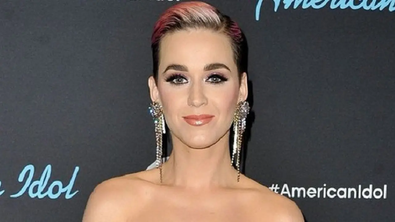 Reaksi Katy Perry Saat Tahu Dapat Hadiah Nugget dari Fans Indonesia
