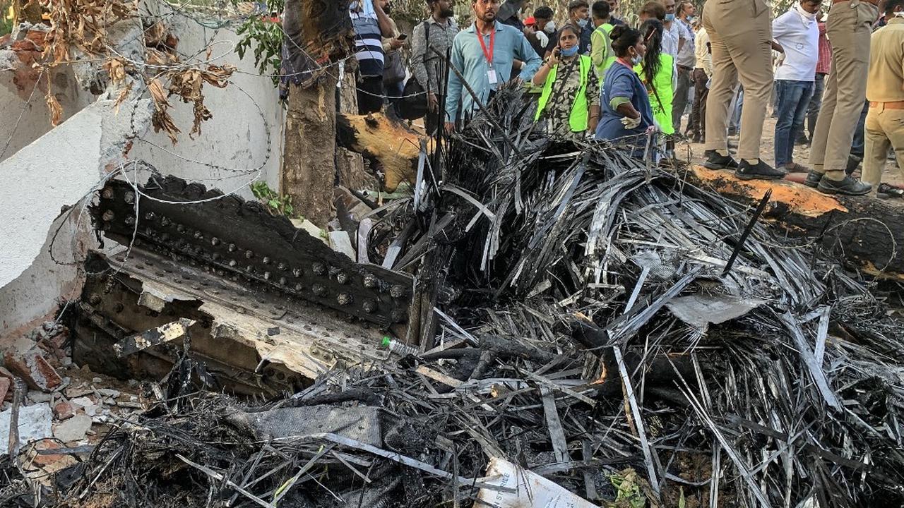 Pesawat Air India jatuh di Ahmedabad