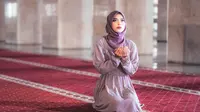 Sholawat Fatimiyah Latin dan Artinya, Ketahui Makna Lengkap Keutamaannya