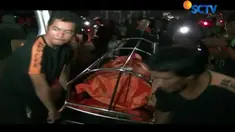 Sementara sang kakak berhasil selamat dan hanya menderita luka ringan.