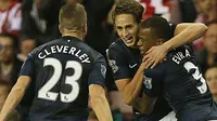 Wilshere Tolak Januzaj Perkuat Timnas Inggris