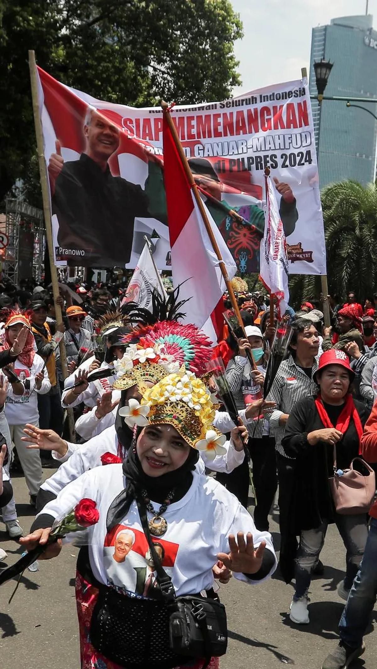 Parade Nusantara Menyambut Kedatangan Ganjar-Mahfud<br>
