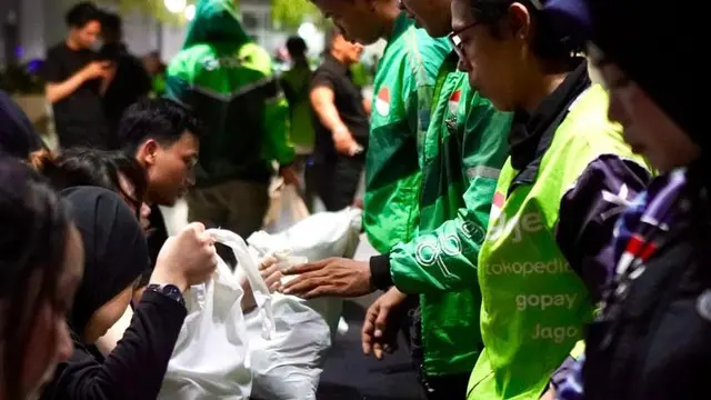 Pegadaian Bagikan 1.000 Paket Sembako untuk Pengemudi Ojol, Apresiasi Penggerak Ekonomi Harian