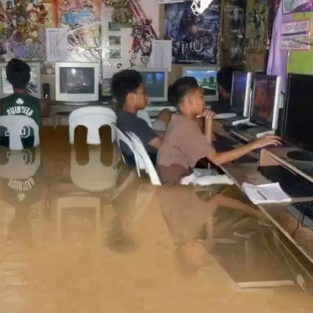 6 Tingkah Laku Persahabatan Lagi Santai Ini Bikin Tepuk Jidat