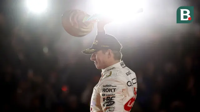 Foto: Max Verstappen Juarai Formula 1 GP Las Vegas 2023 yang Penuh Drama