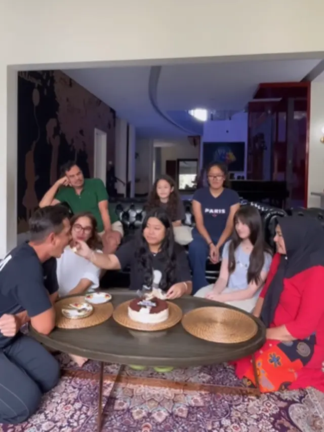 Momen Perayaan Ultah Amalia Putri