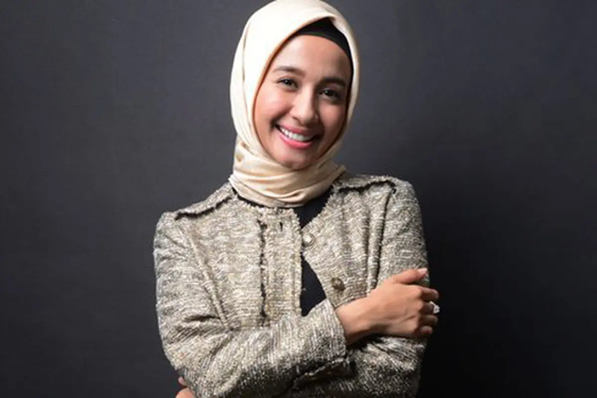 Bella rukun dengan mantan istri Emran/copyright: KapanLagi.com