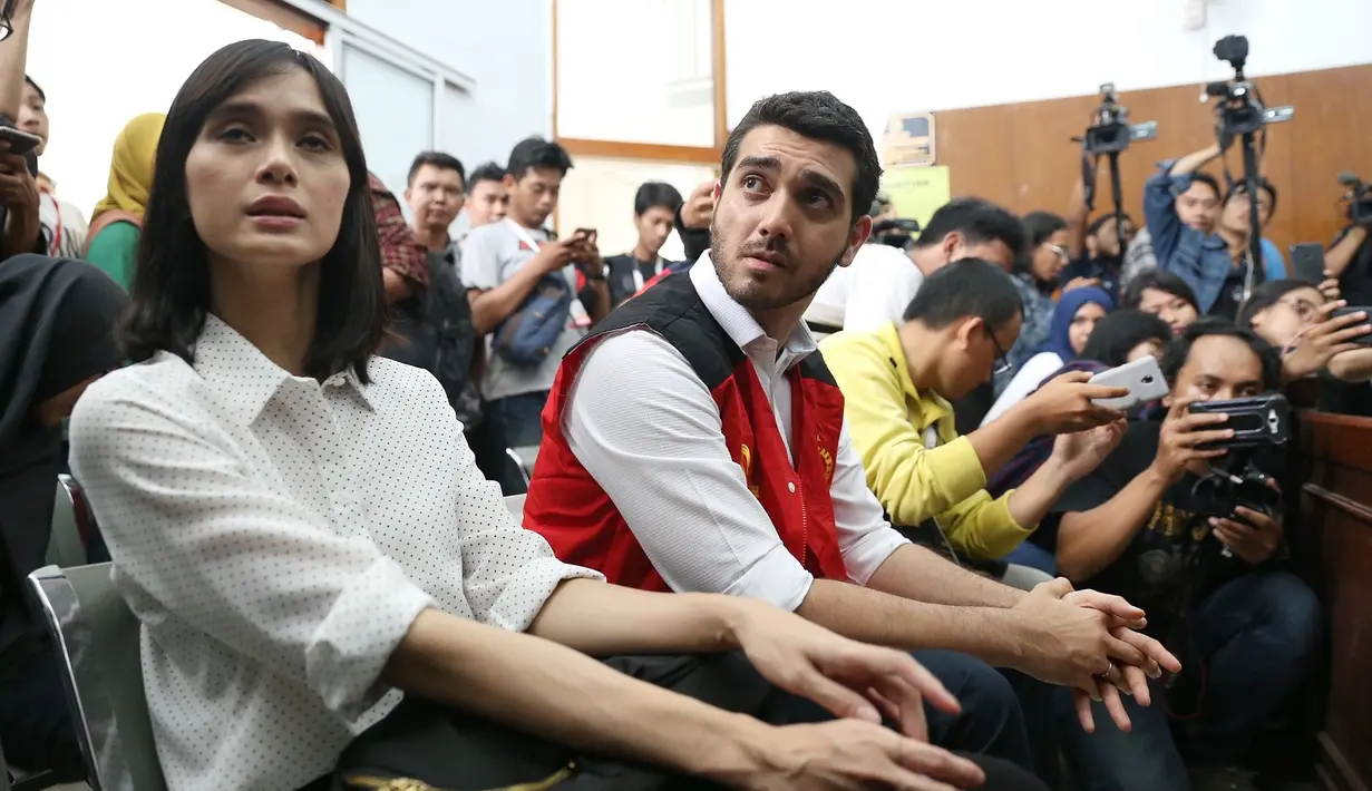 Renata Kusmanto dan Fachri Albar