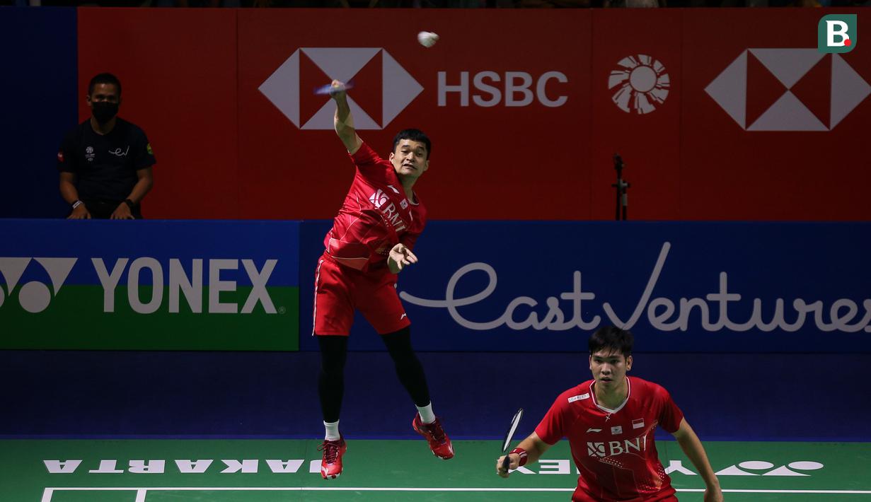 Ganda putra lainnya, Leo Rolly Carnando/Daniel Marthin juga lolos ke babak kedua usai menang atas wakil Prancis, Fabian Delrue/William Villeger. (Bola.com/Bagaskara Lazuardi)