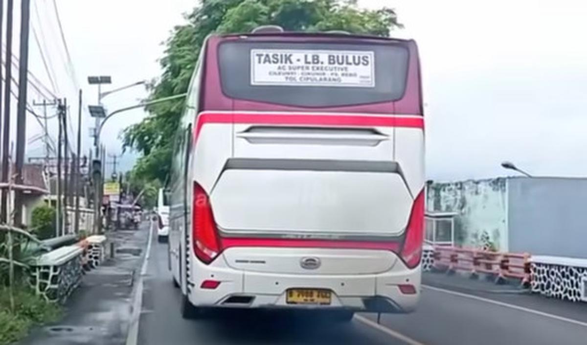 Diketahui PO Primajasa melayani rute Tasikmalaya-Lebak Bulus dengan kelas AC Super Executive.