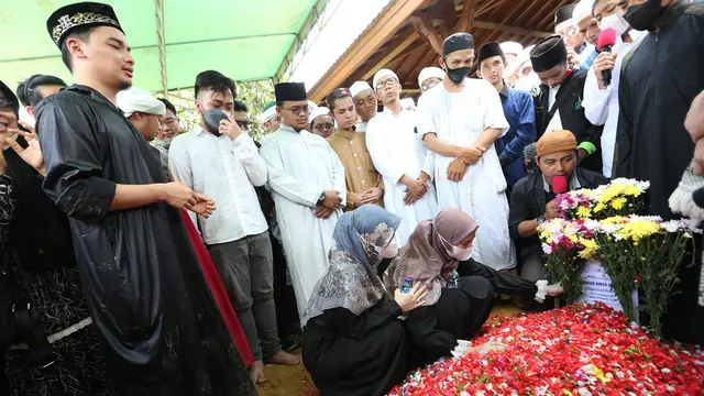 [Fimela] Nadzira Shafa Istri Ameer Azzikra