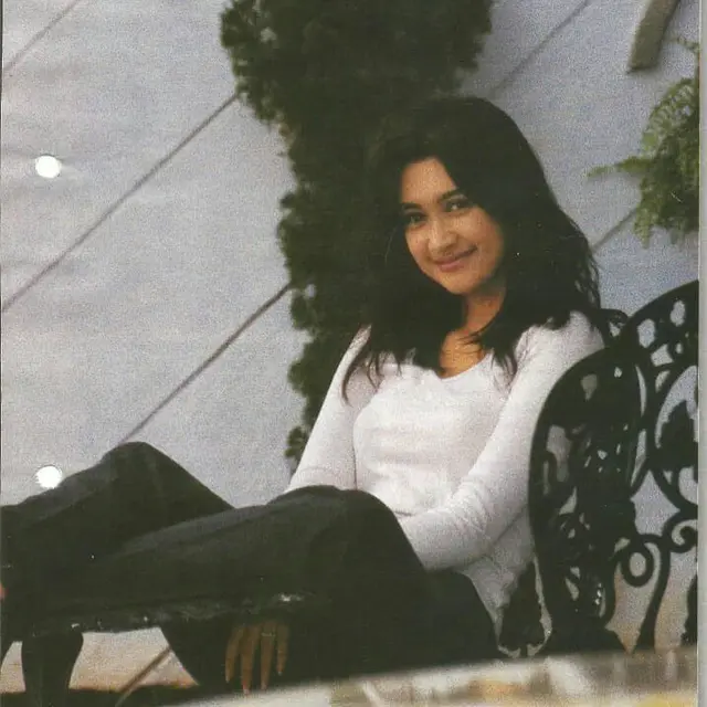 [Fimela] Potret Jadul Nafa Urbach